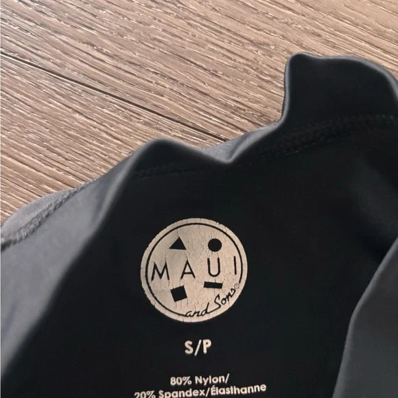 Black Rash guard - Picture 2 of 2